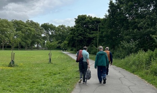 Wellbeing Walks: Boosting Health, Lifting Spirits 