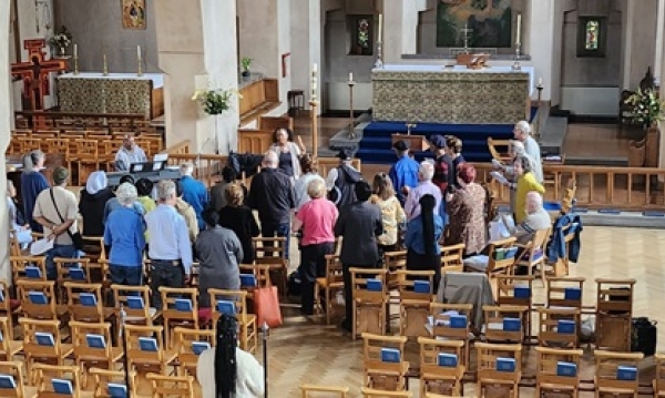 CADBrent Celebrates World Alzheimer’s Month 2024 with Heartfelt Choir Performance 